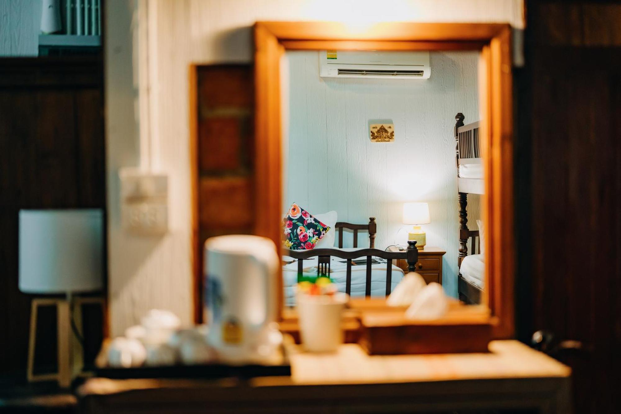 Chandaeng Hotel Nan Room photo